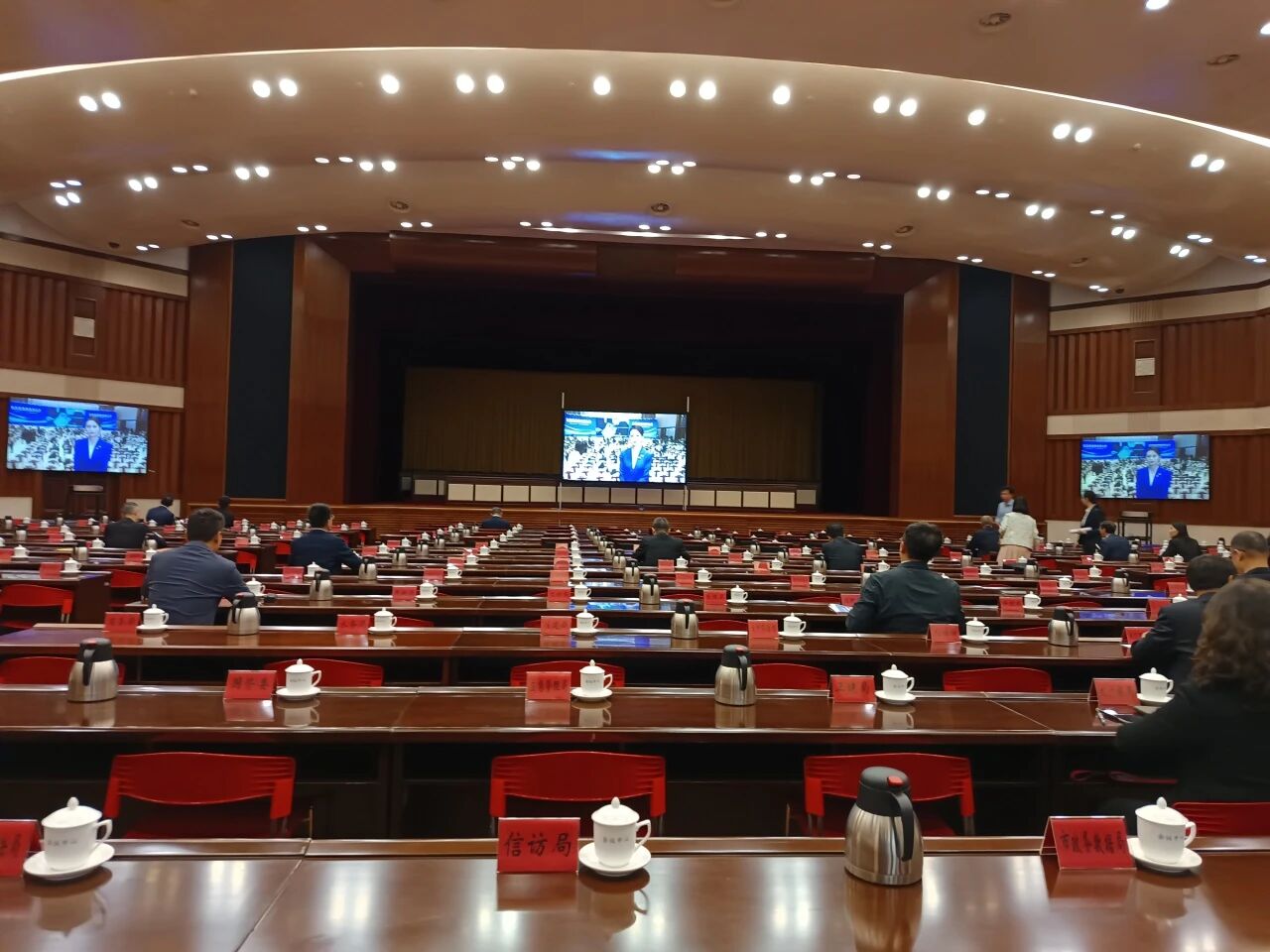 27bd3326faa6ddf463f69cfb9970afd7